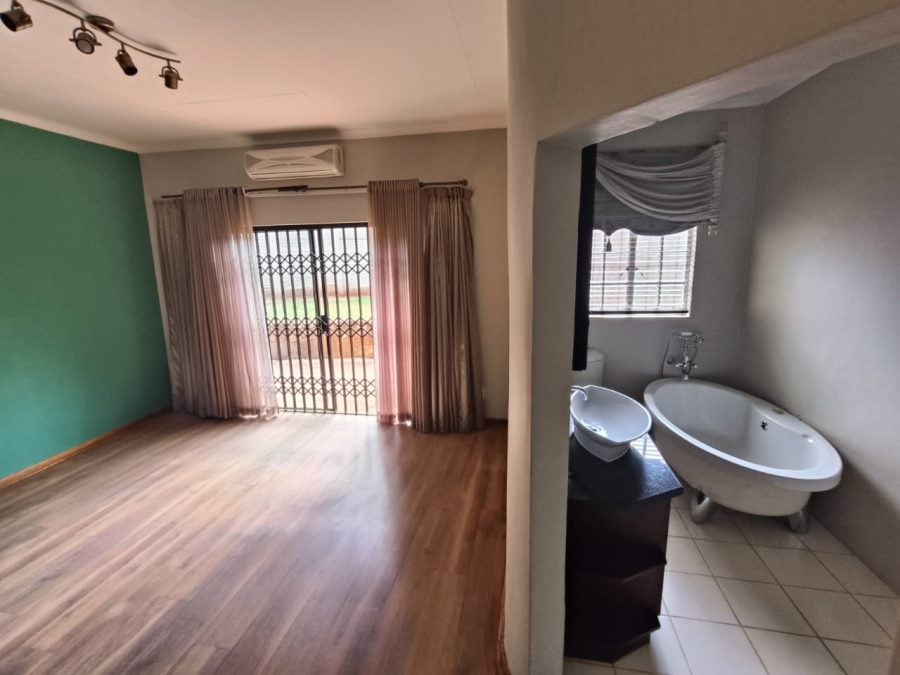 4 Bedroom Property for Sale in Cashan North West